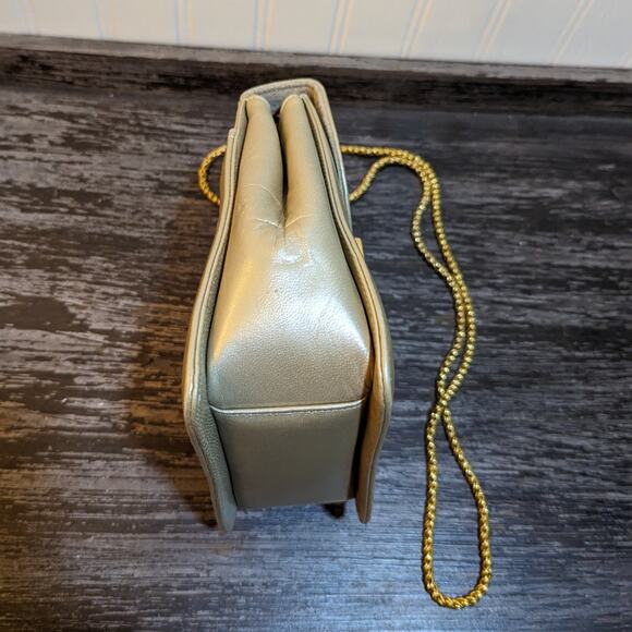 Frenchy Of California Leather Gold Metallic Box Purse with Gold Chain Strap - Picture 5 of 7